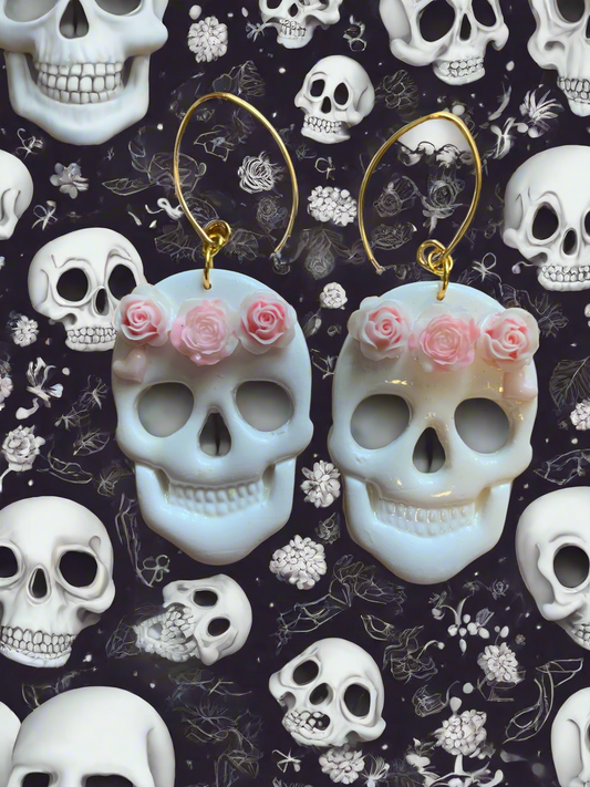 Skull-white earrings