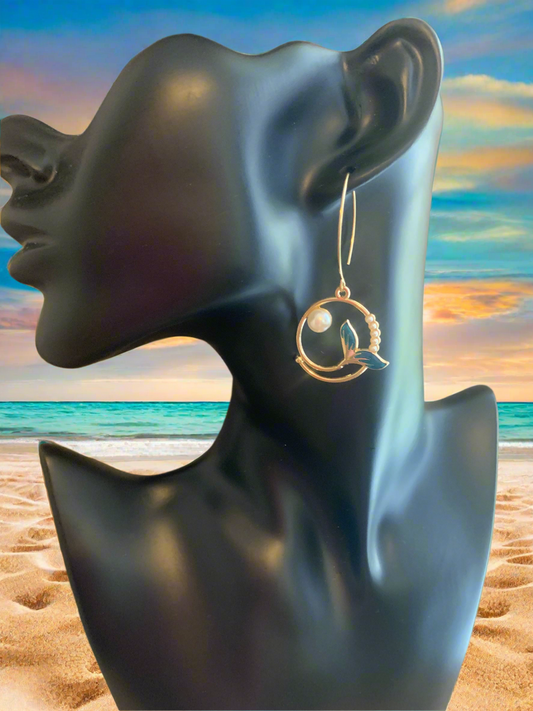 Mermaid Tail and Pearls in motion earrings