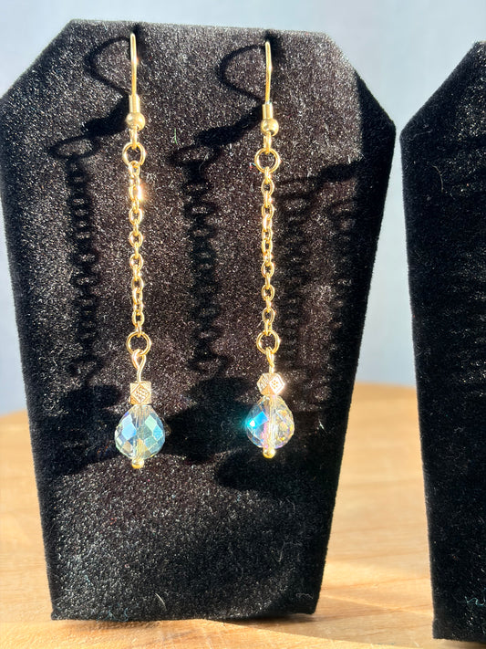 Cystal teardrop earrings gold