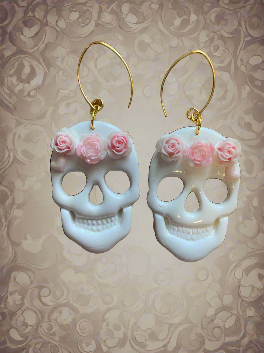 Skull-white earrings