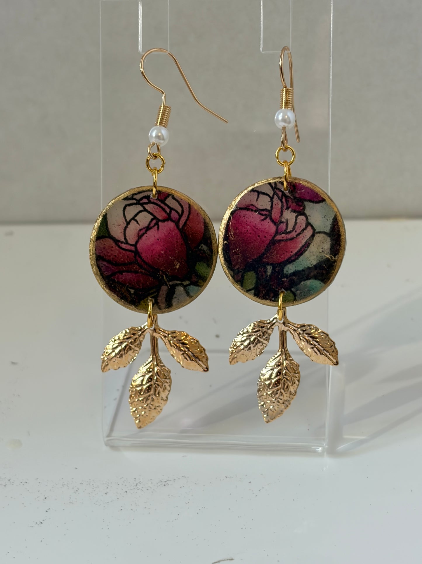Vintage flower print circle